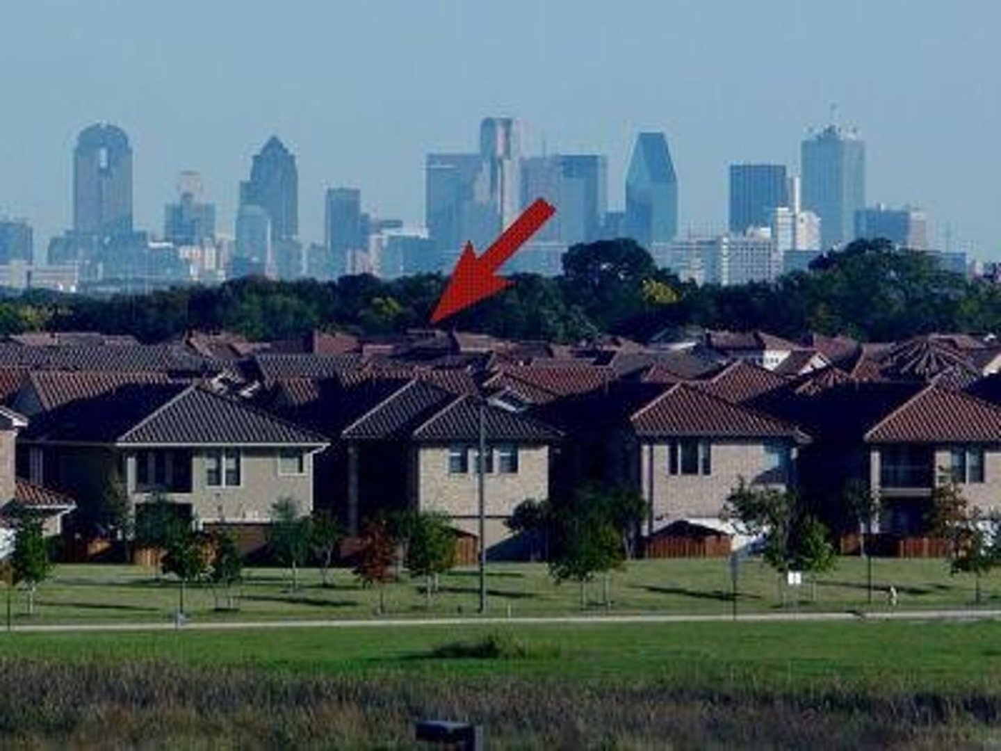<p>A residential district located on the outskirts of a city.</p>