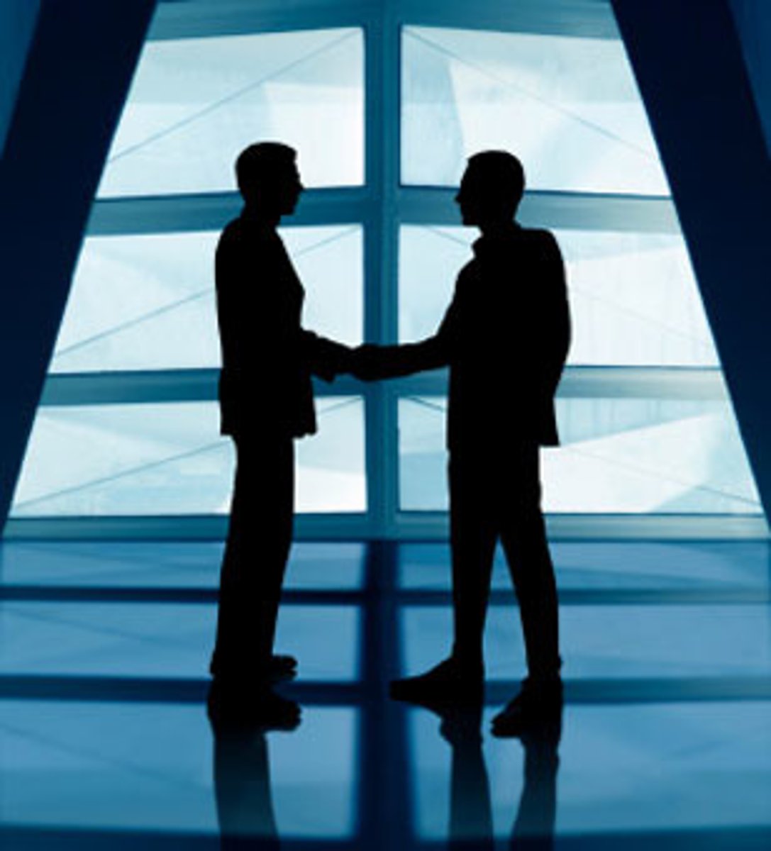 <p>to reach an agreement (with/about)</p>