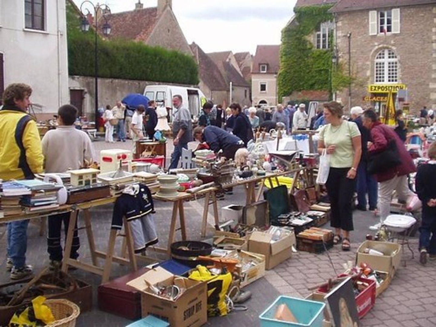 <p>блошиний ринок</p>