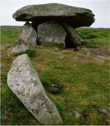 <p>Dolmen</p>