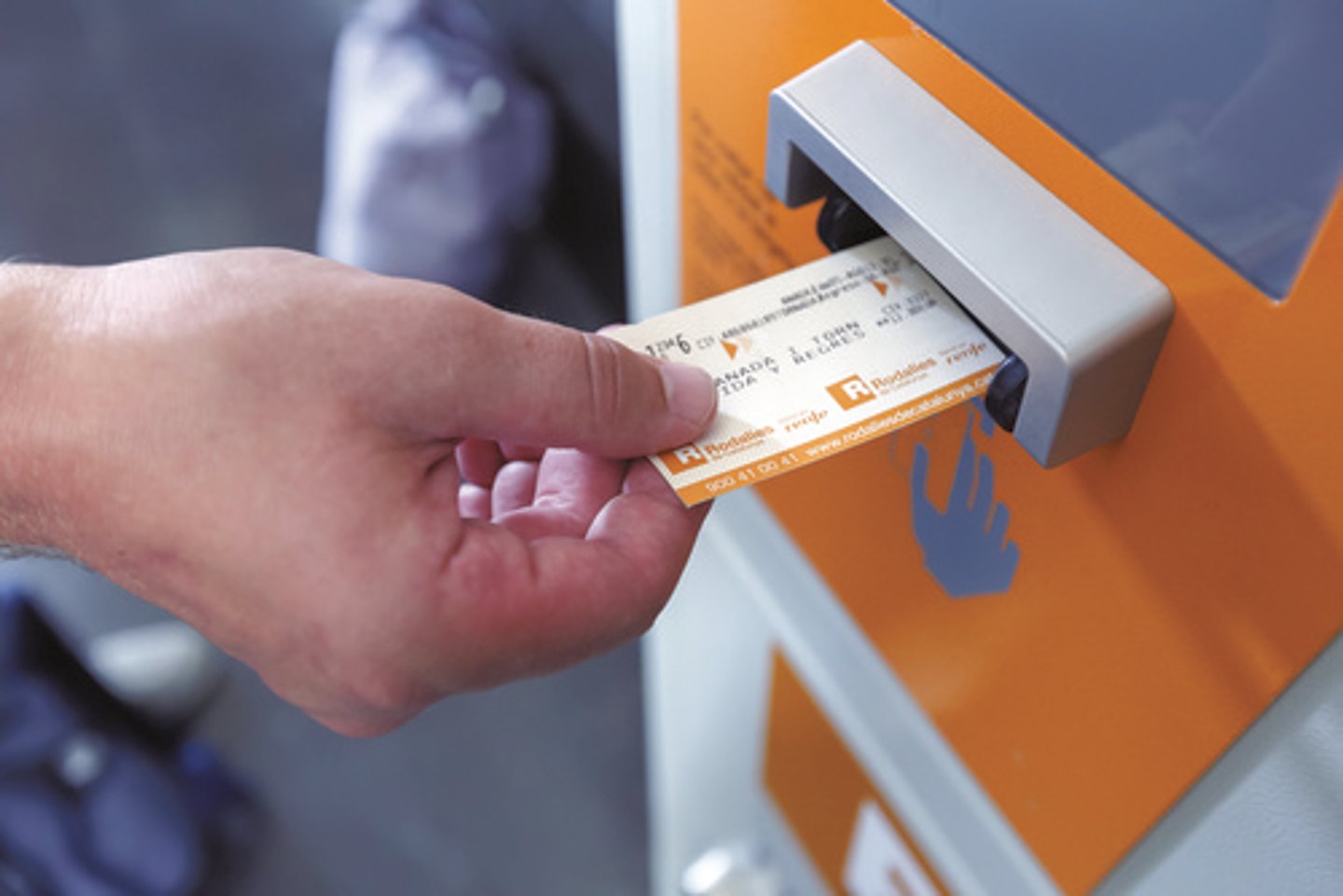 <p>ticket machine</p>