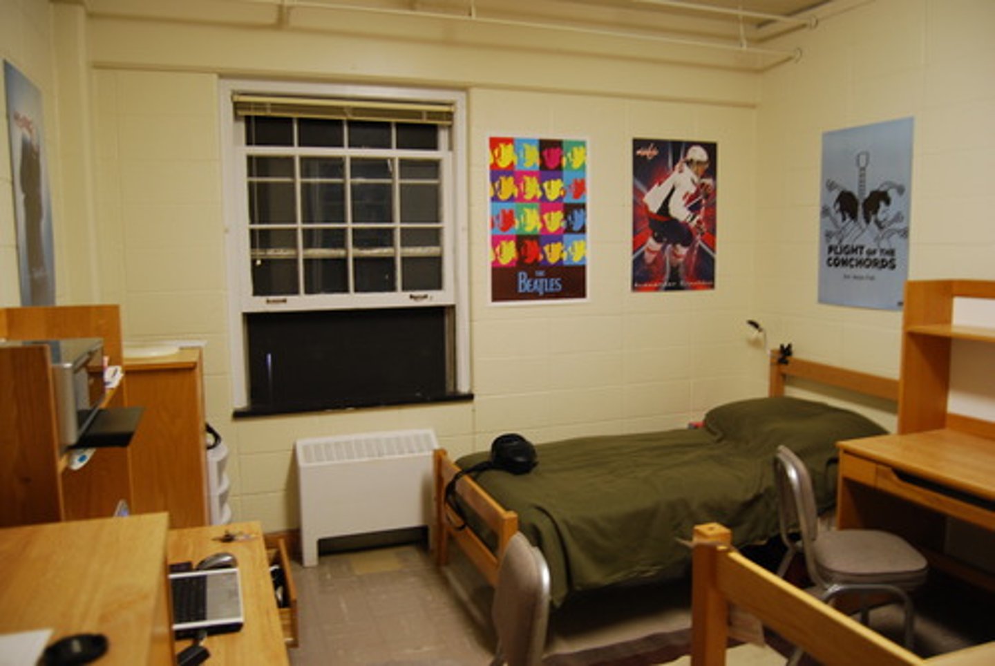 <p>residence hall/dormitory</p>