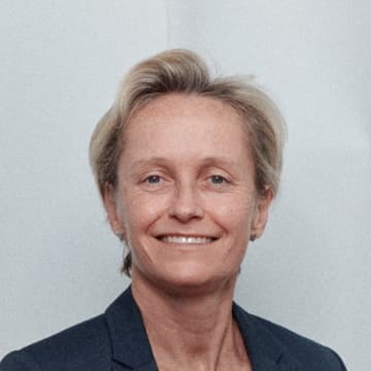 <p>N-VA, Vlaams minister van Mobiliteit, Openbare Werken, Havens en Sport</p>