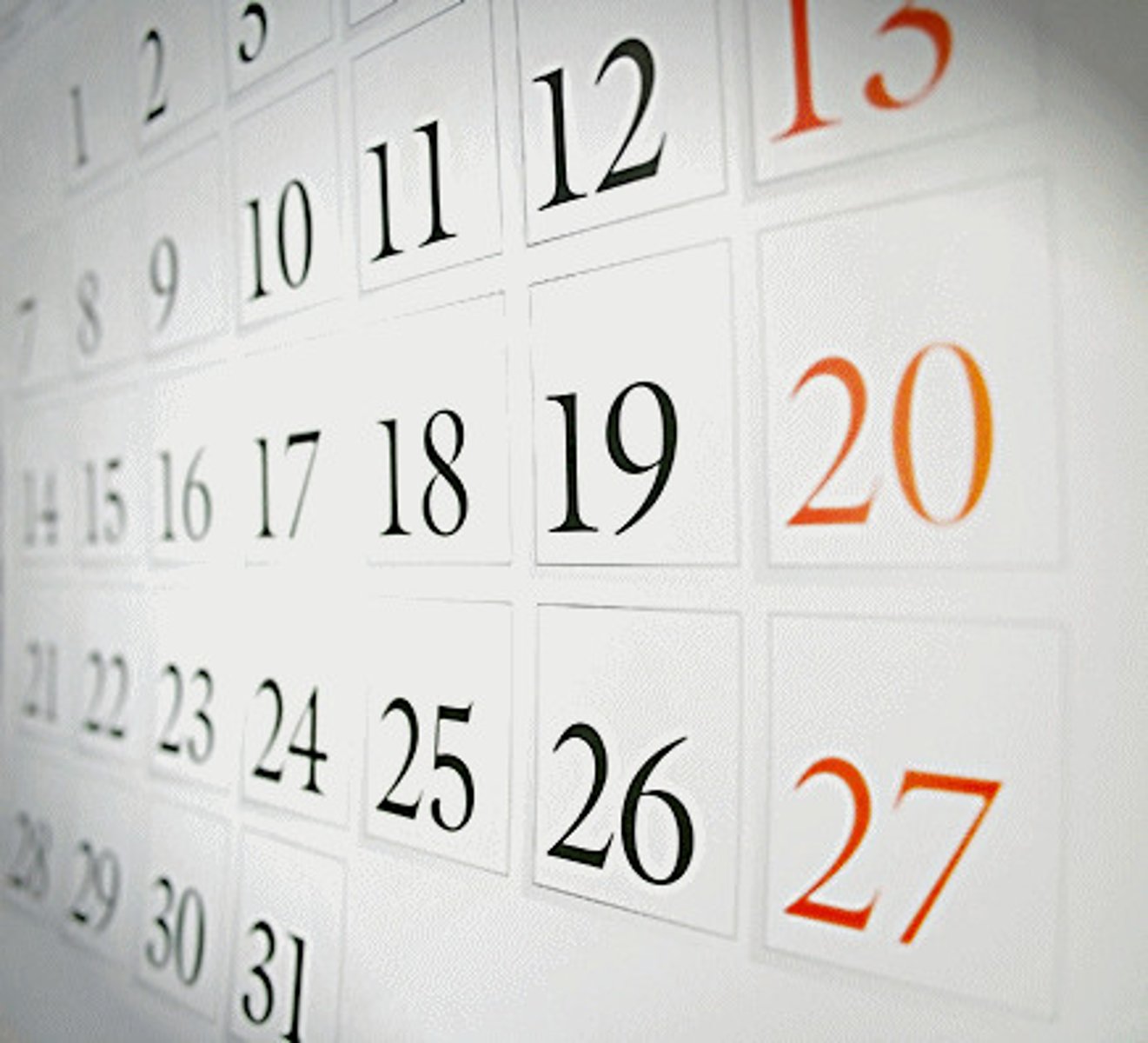 <p>change the date/time of an event so it happens earlier</p><p>[dời lên sớm hơn]</p>
