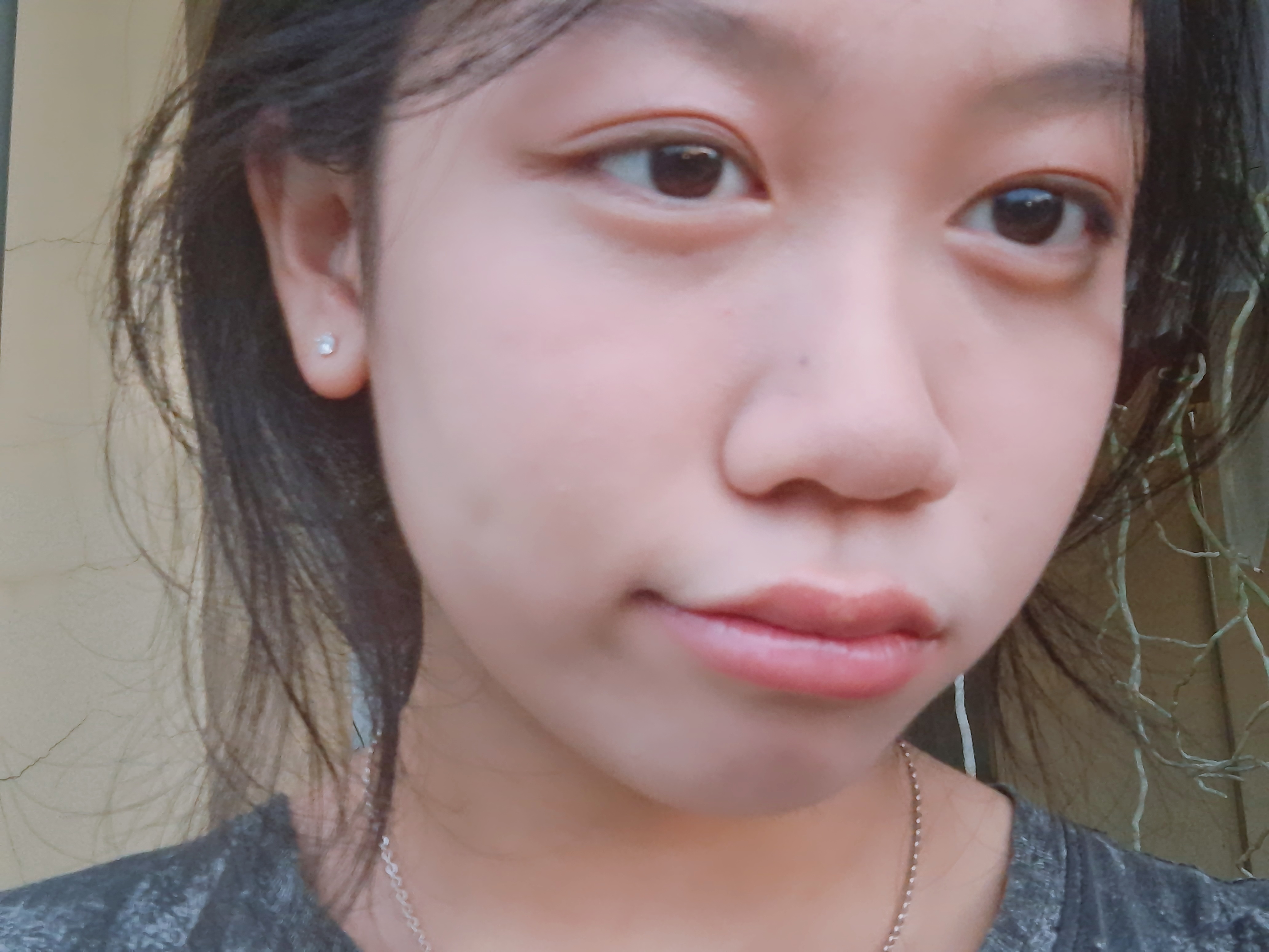 <p>Female(n)(adj)</p>