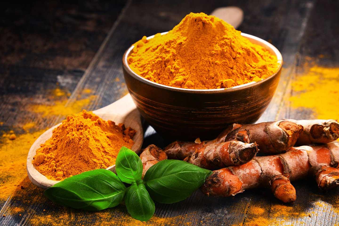 <p><strong>a yellow spice known for its anti-inflammatory properties; ____ is used in cooking and traditional medicine</strong> (neutral — common in health writing and culinary contexts)</p><ul><li><p><em>~ lattes have become trendy in wellness cafes.</em></p></li><li><p><em>She adds ~ to smoothies for its health benefits.</em></p></li><li><p><em>The curry gets its color from ~.</em></p></li></ul><p></p>