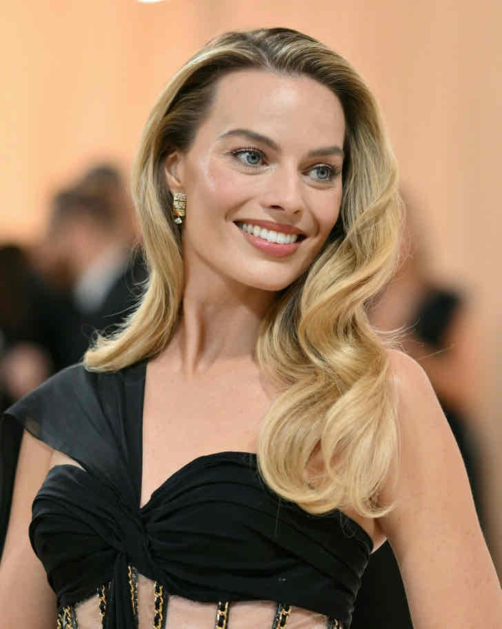 <p>Женщина</p>