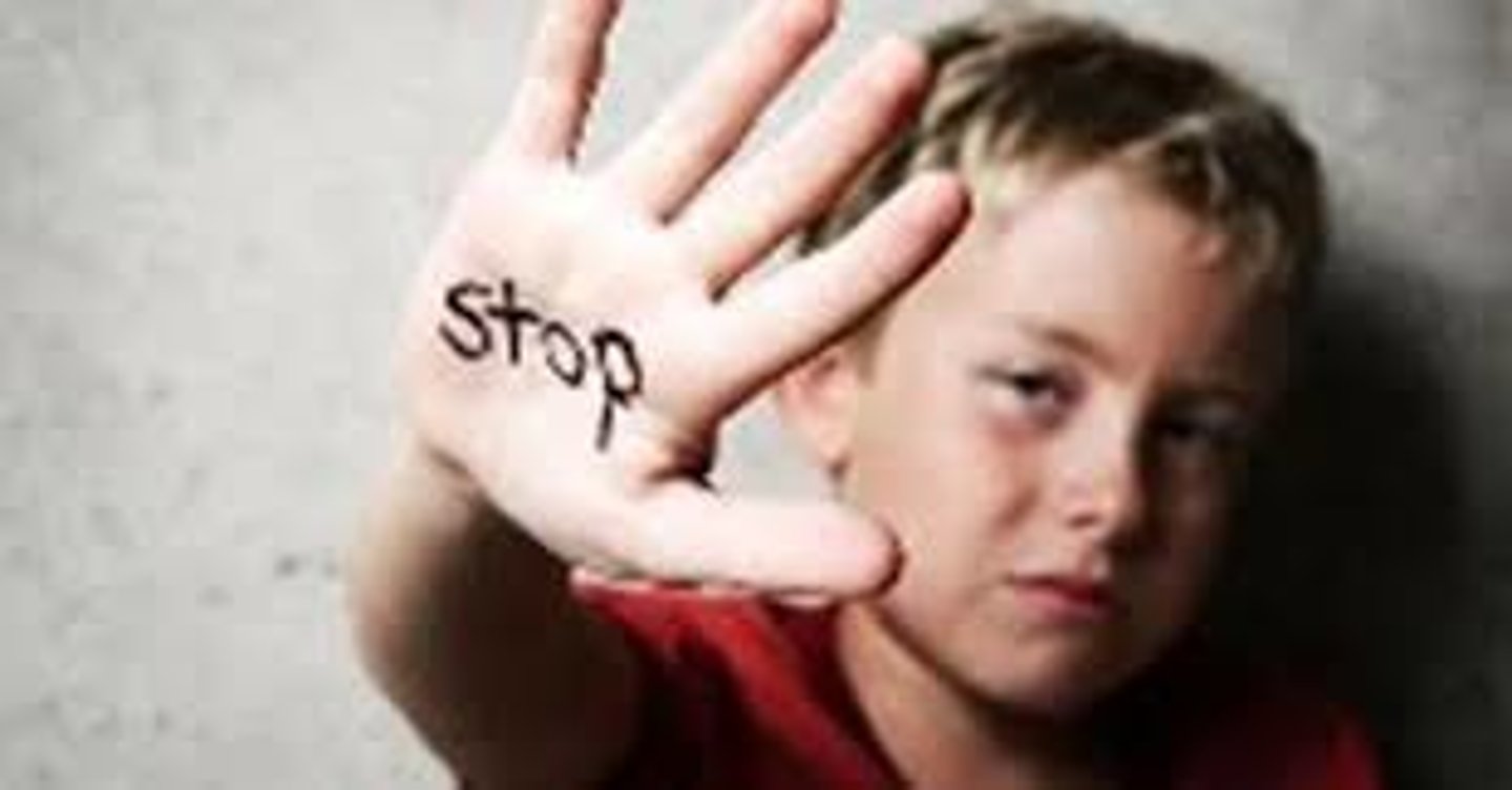 <p>to abuse, the abuse</p>