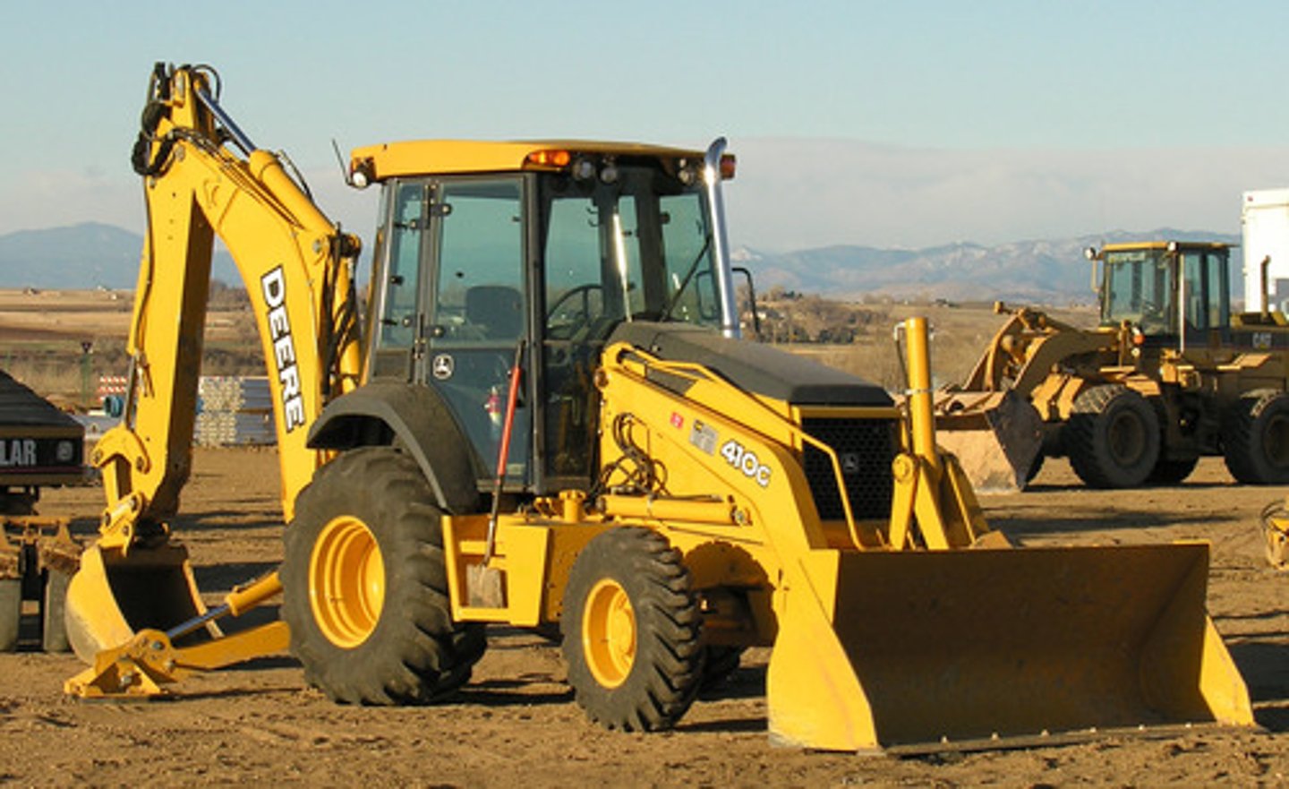 <p>What attachment is this for a backhoe?</p>