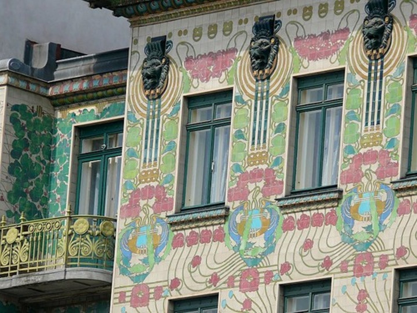 <p>Majolika Haus</p>