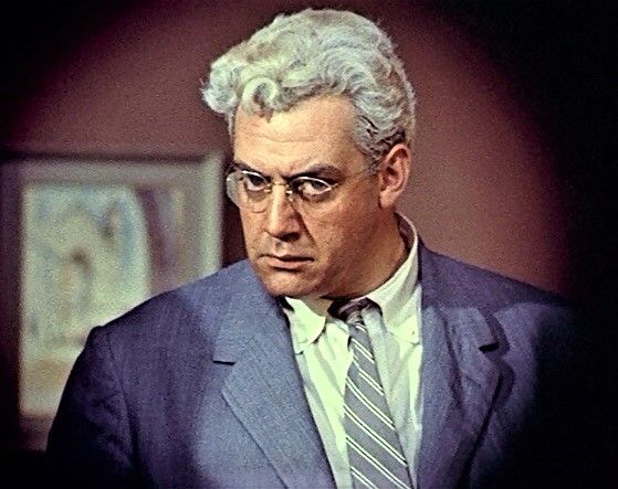 <p><span>Who plays Lars Thorwald, the Salesman/Killer in </span><em>Rear Window</em><span> (1954)?</span></p>