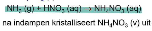 <p>tot NH4NO3 (v), een potentieel zeer explosieve stof die bij voorzorg met CaCO3 wordt gemengd</p>