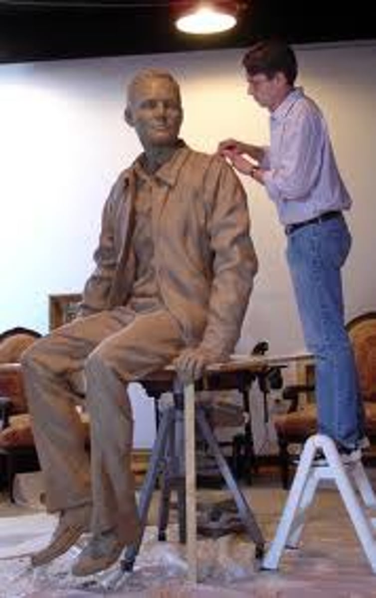 <p>famous sculptor</p>