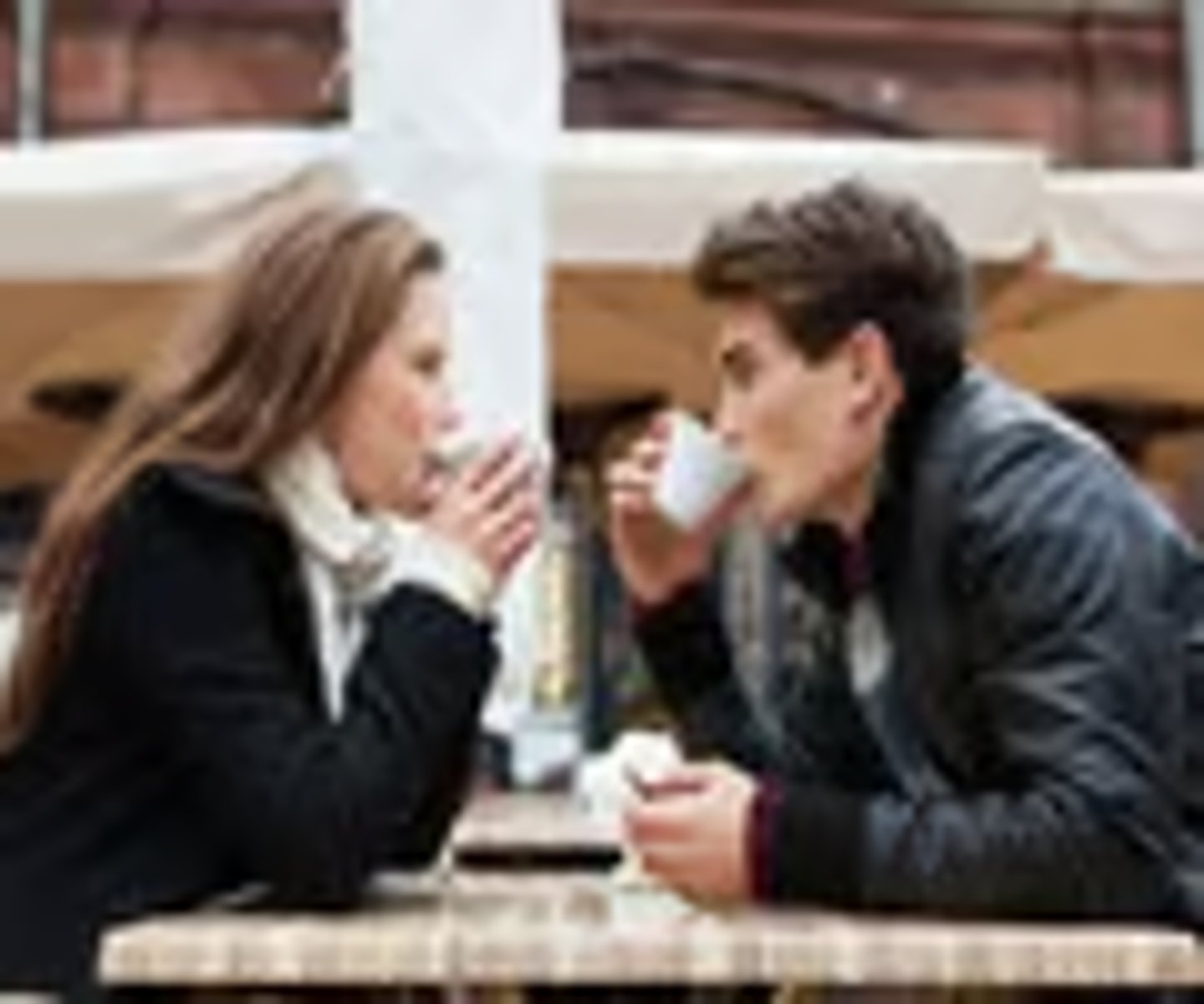 <p>to have a date; to have an appointment</p>