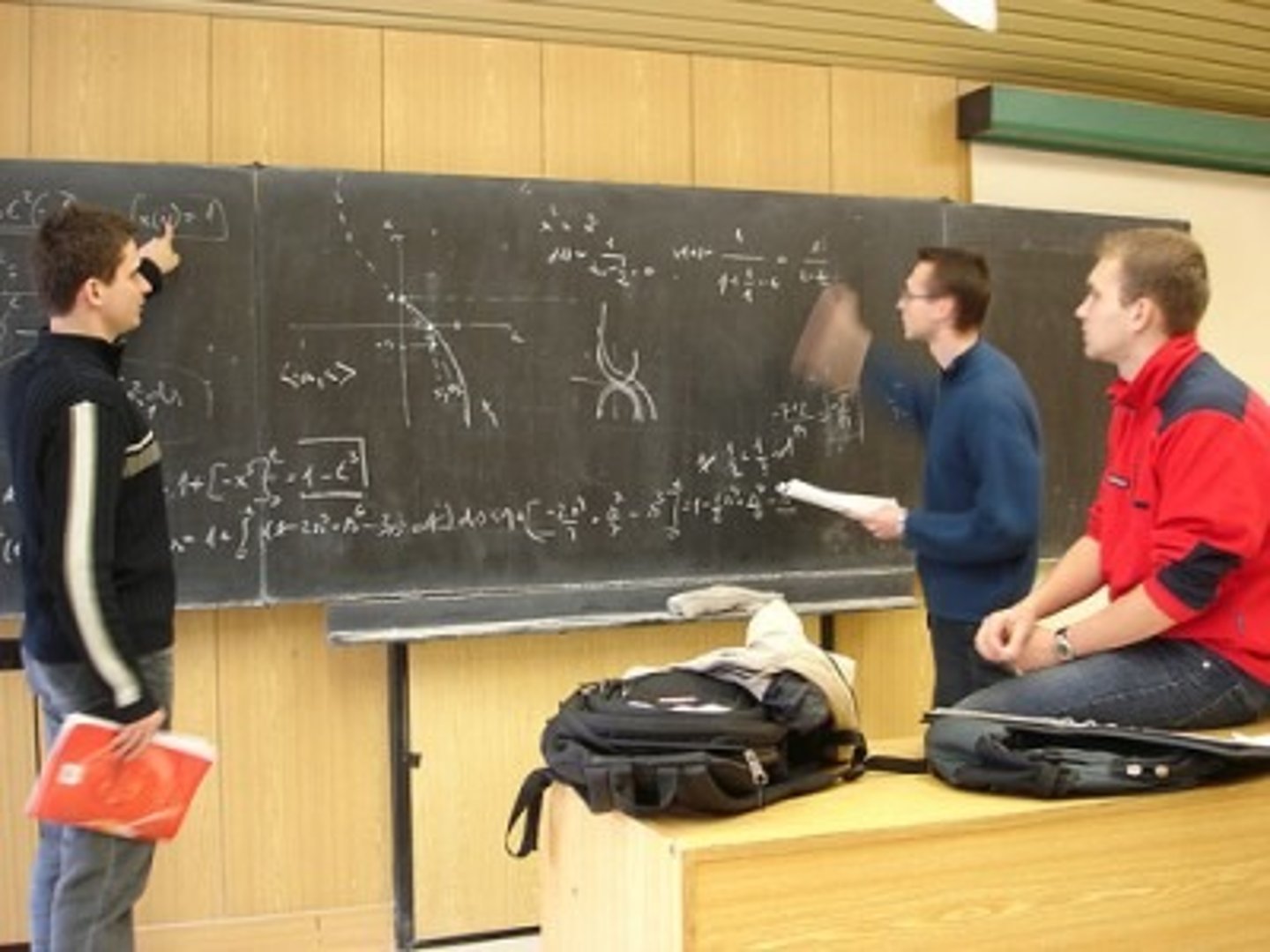 <p>zhùjiào</p><p>(N)</p><p>teaching assistant</p>
