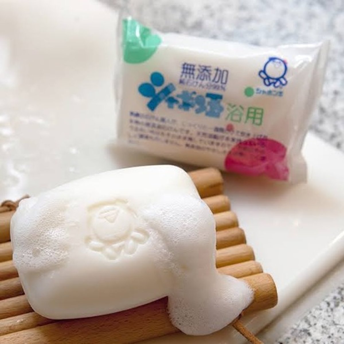 <p>Soap (n) /səʊp/</p>