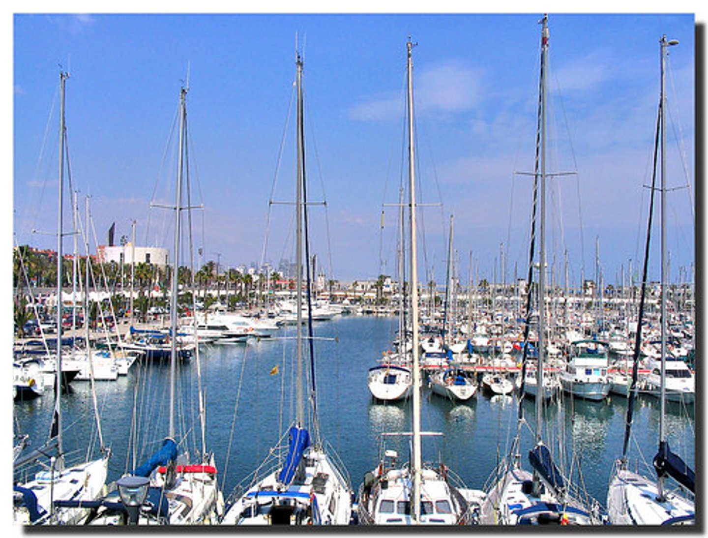 <p>port/harbor</p>