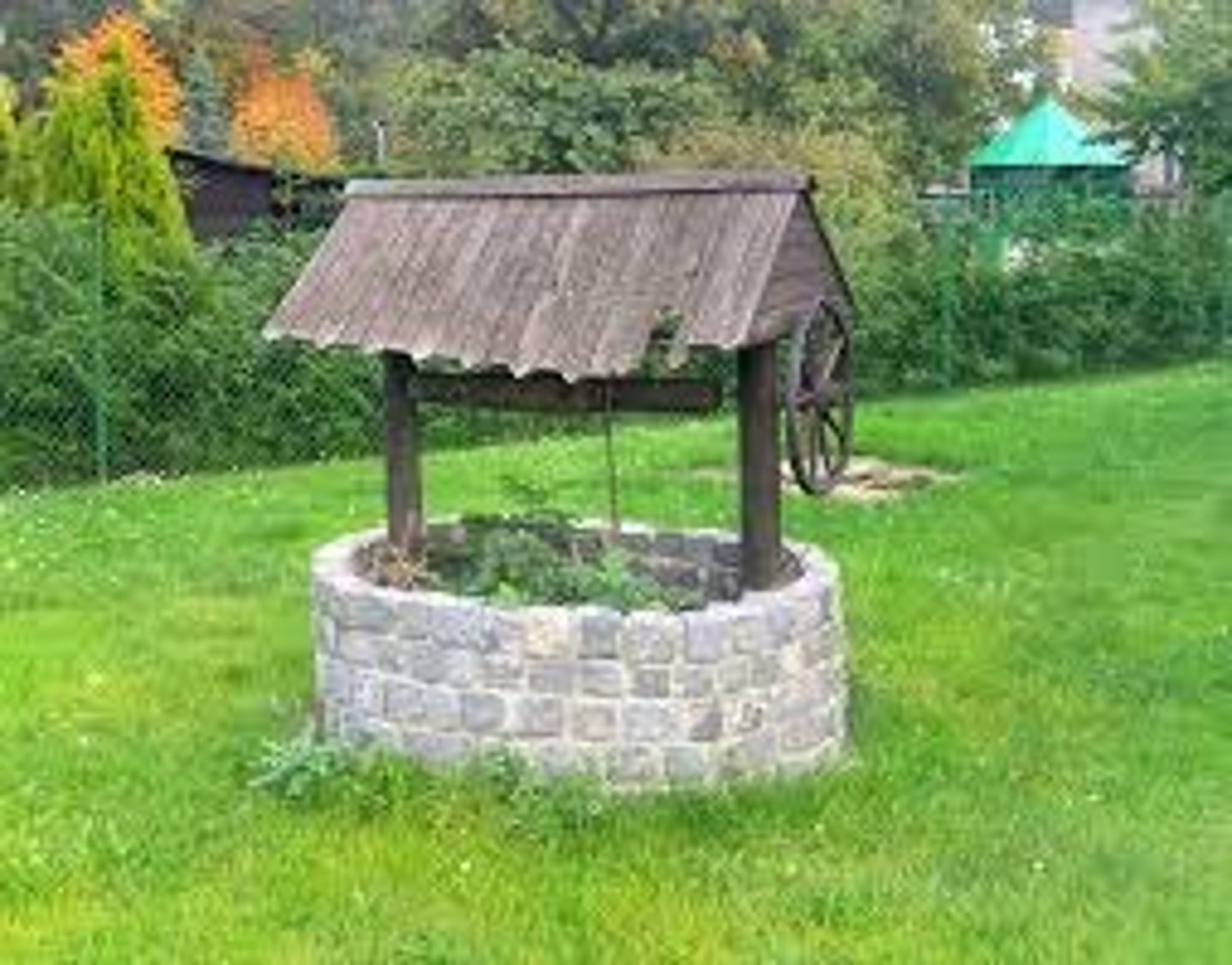 <p>/wel/ Giếng</p>