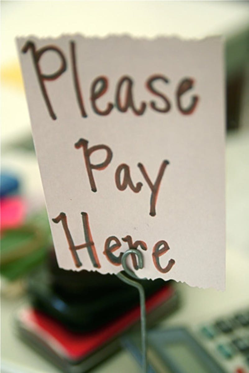 <p>to pay</p>