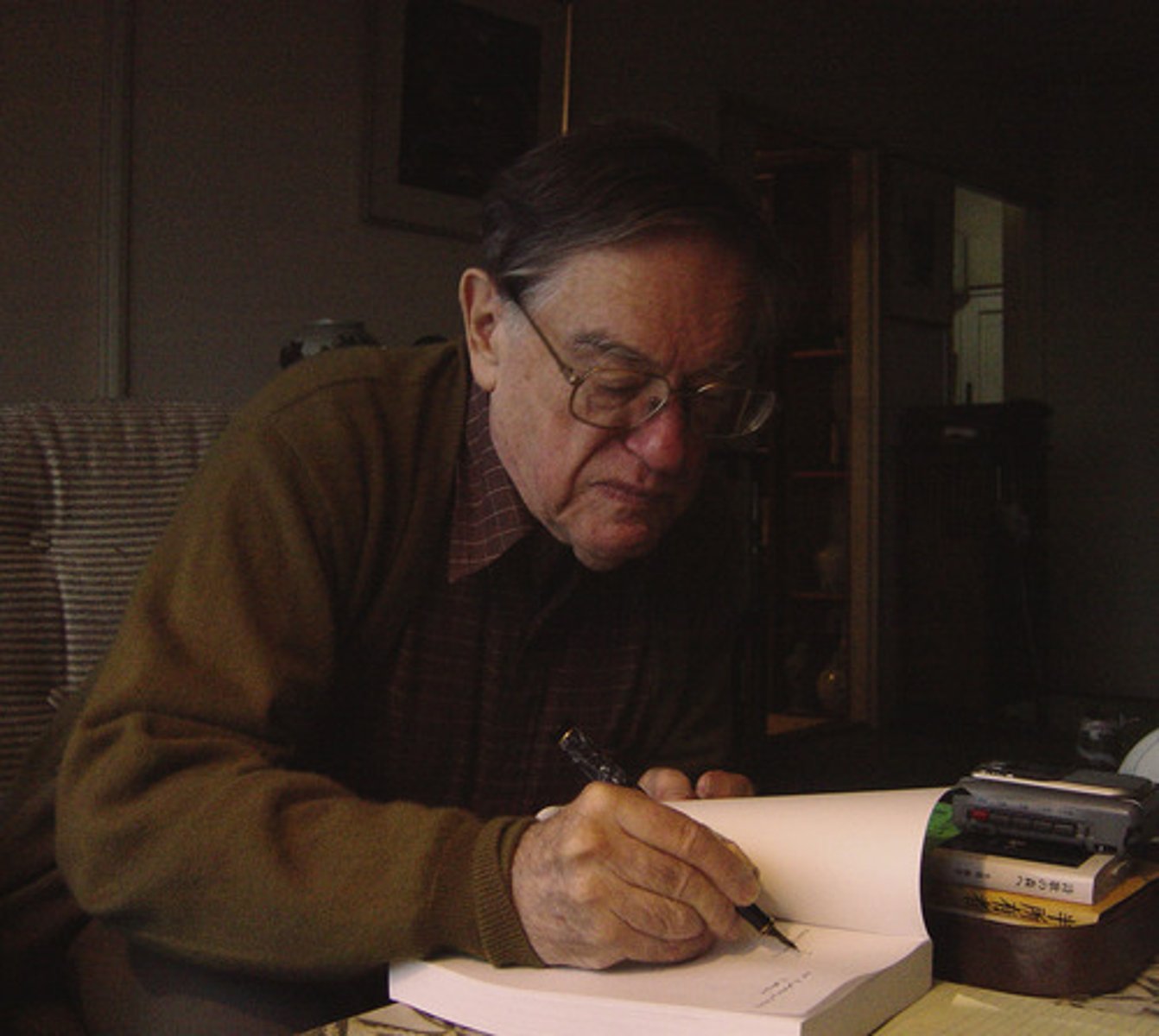 <p>the writer</p>
