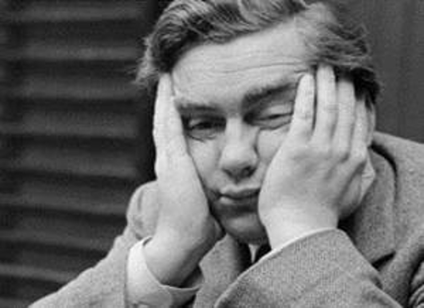 <p>lacking excitement or interest, boring or uneventful. (скучный)</p><p>Such a dull music. Like I heard it thousand times</p>