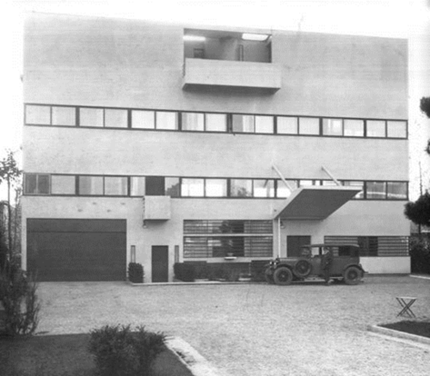 <p>1920s - Garches, France - Le Corbusier</p>