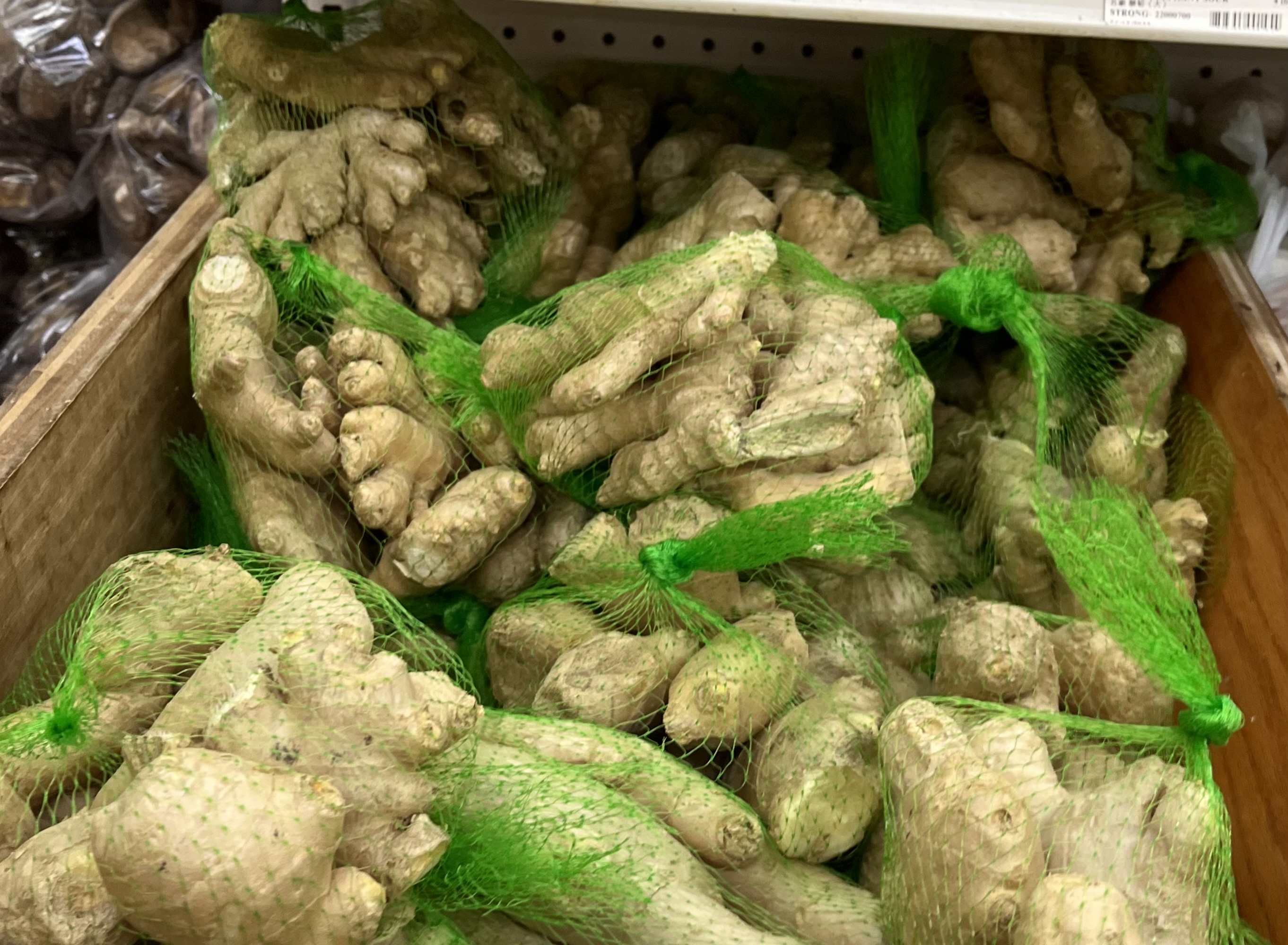 <p>FRESH GINGER</p>