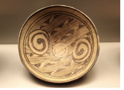 <p><span style="background-color: transparent;"><span>This portrays evidence of trade due to distinct pottery style (Abstract shapes). Different styles and techniques reflect a trade of ideas and processes between diff people (geometric, swirls)</span></span></p>