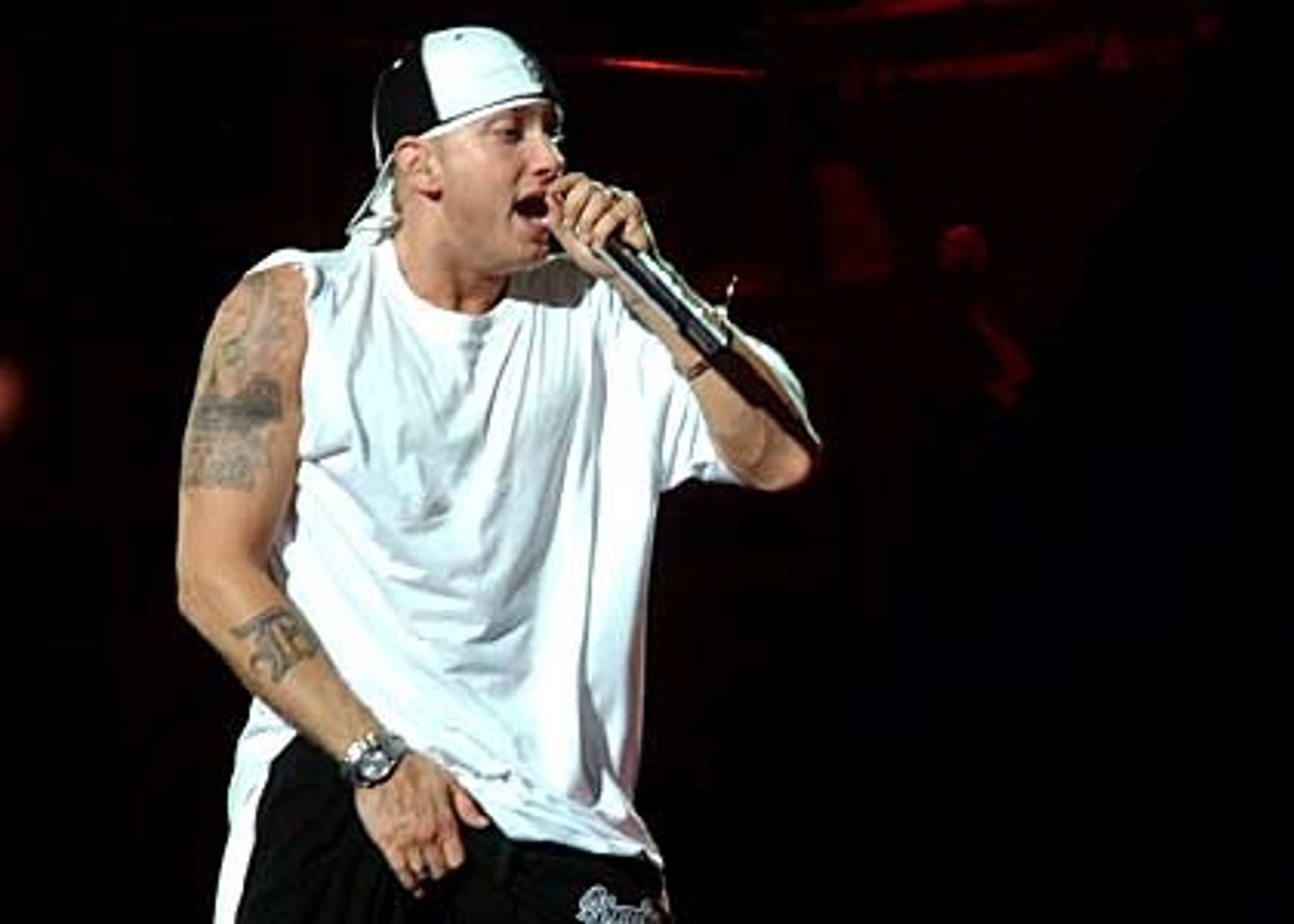 <p>I listen to rap</p>