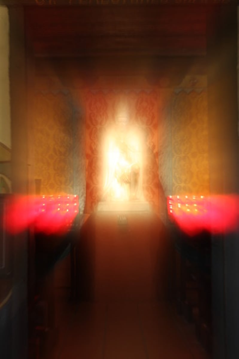 <p>brilliant, bright, shining, glowing</p><p>빛나는</p>