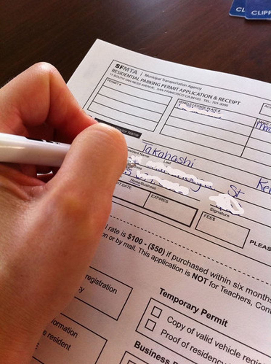 <p>(n): hồ sơ ứng tuyển</p>