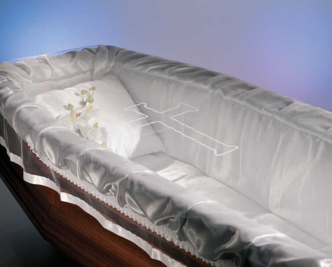 <p><strong>Casket Veil </strong></p>