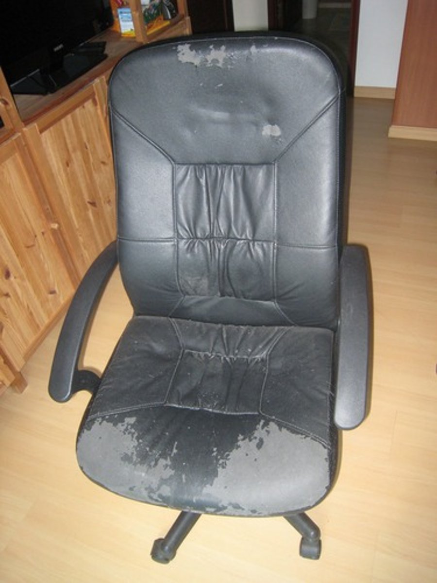 <p>(adj.) thin or flimsy in texture; cheap; shoddy or inferior in quality or character; ethically low, mean, or disreputable</p>