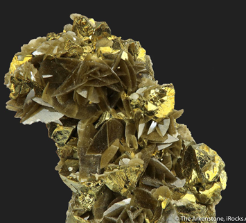 <ul><li><p>very weak HCl reaction</p></li><li><p>similar habits and cleavage to calcite</p></li><li><p>large amounts in some hydrothermal ore depsits</p></li><li><p>accessory mineral in shales, associated with coal seams</p></li><li><p>commonly brown</p></li></ul><p></p>