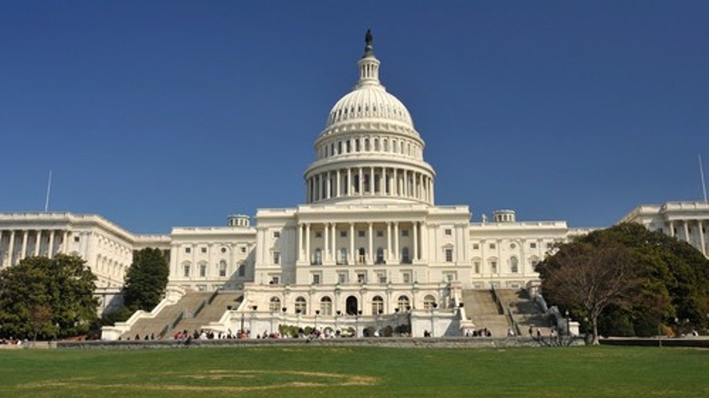 <p>the legislature of the United States government made up of 2 houses (bicameral)</p>