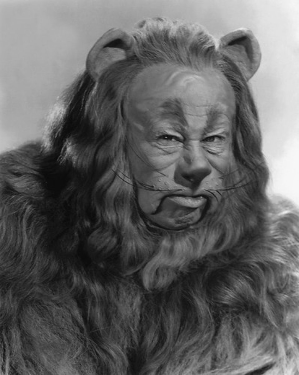 <p>(adj) Contemptibly cowardly or mean-spirited</p><p>ant- stouthearted, courageous, daring</p>