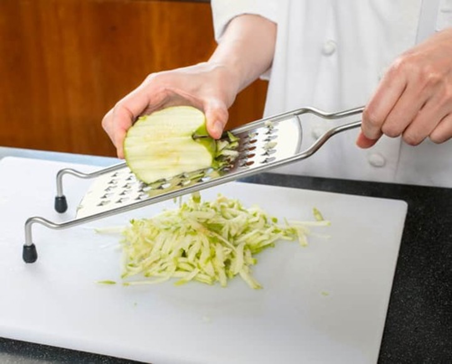 <p>to rub food on a grater: bào (thực phẩm)</p>