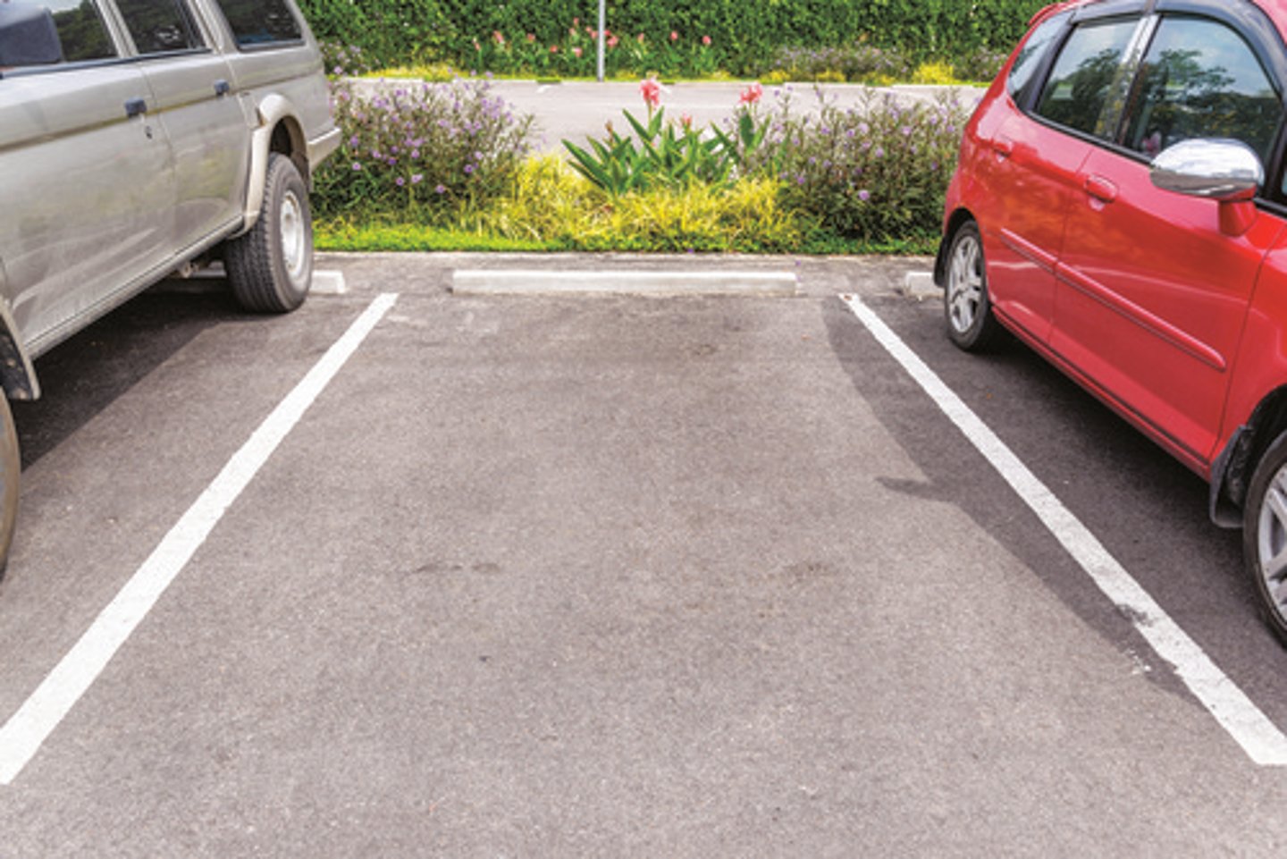 <p>parking space</p>