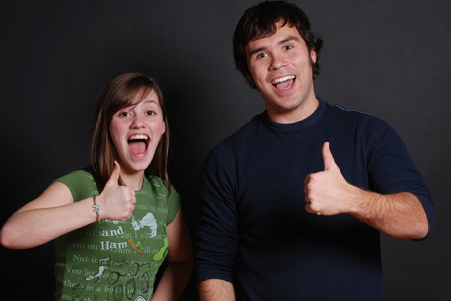 <p>the cousin (f)</p>