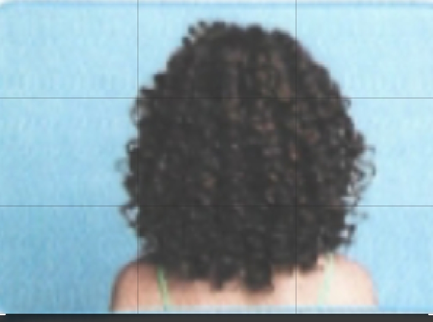 <p>curls (a curl) </p>