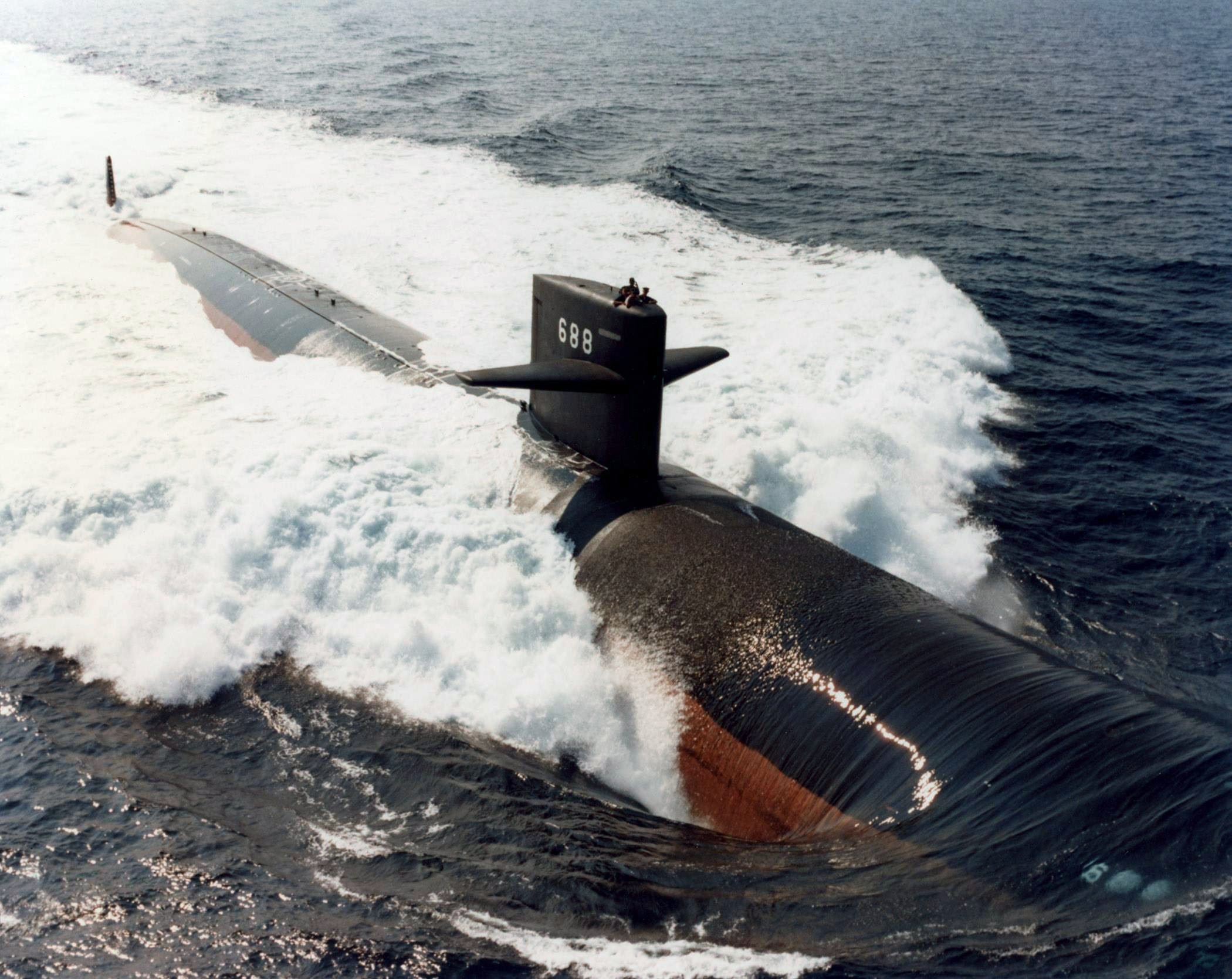 <p>Test Depth: 800+ Feet Speed: 20+ Knots Submerged, 14+ Knots Surfaced</p>