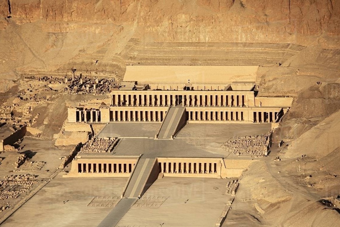 <p>*Mortuary temple of Hatshepsut</p>