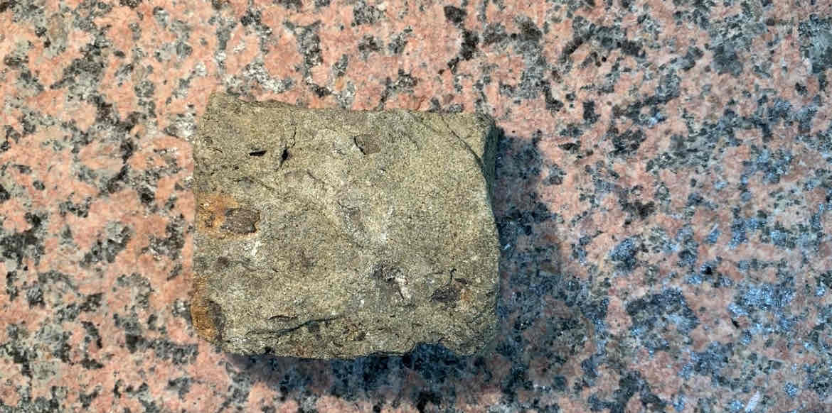 <p><strong>greywacke</strong></p><p><strong>low grade: clay and slit </strong></p><p><strong>intermediate: schist or phyllite </strong></p><p><strong>high grade:gneiss </strong></p><p></p><p></p>