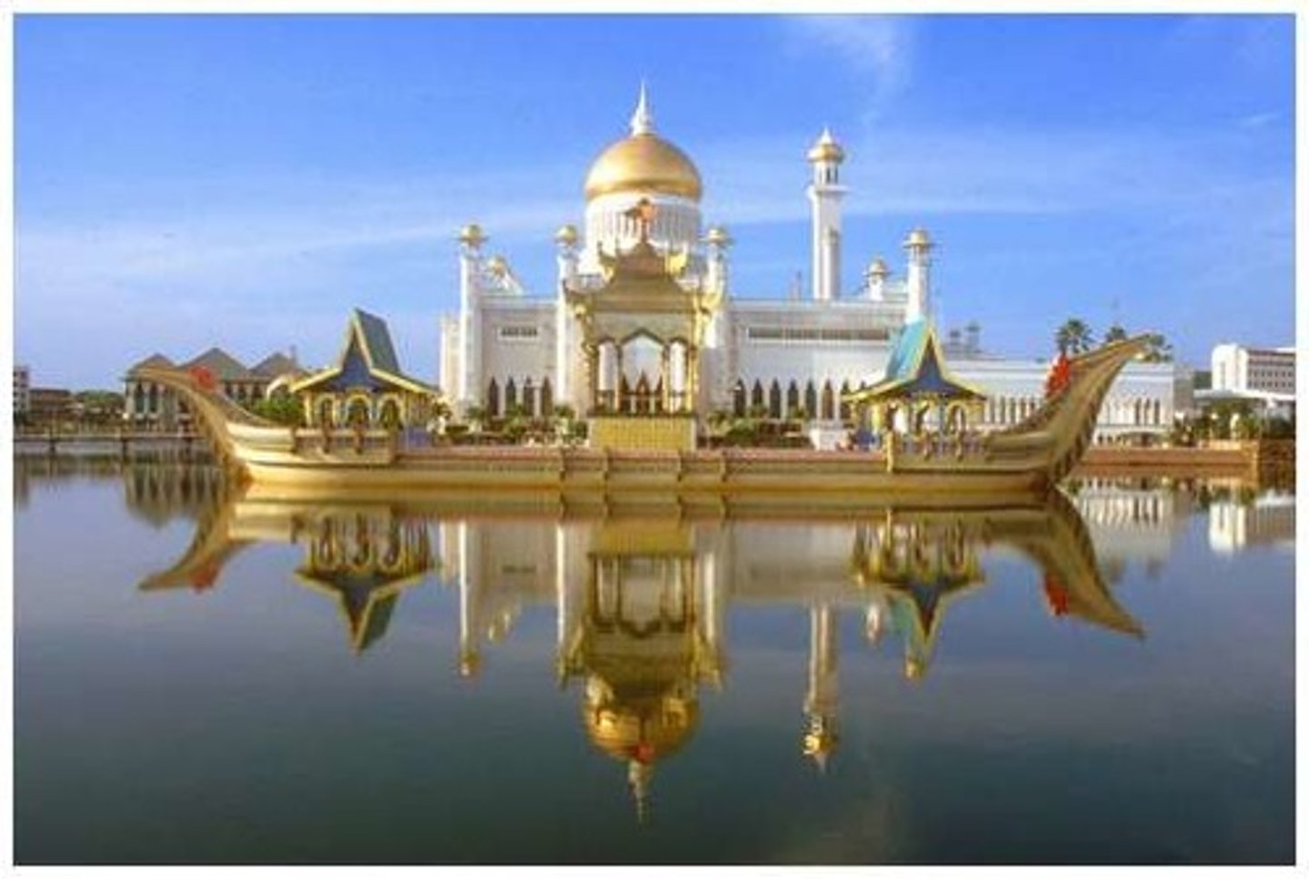 <p>(adj): tráng lệ</p>