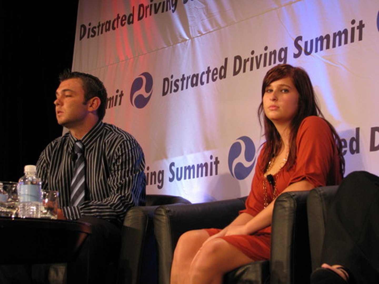 <p>sự phân tâm, sự sao lãng</p>