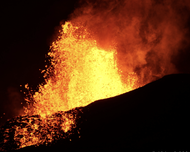 <p><strong>3 MAIN MECHANISMS OF VOLCANIC ERUPTIONS:</strong><br>these are caused when <strong>gas releases under decompression</strong></p>