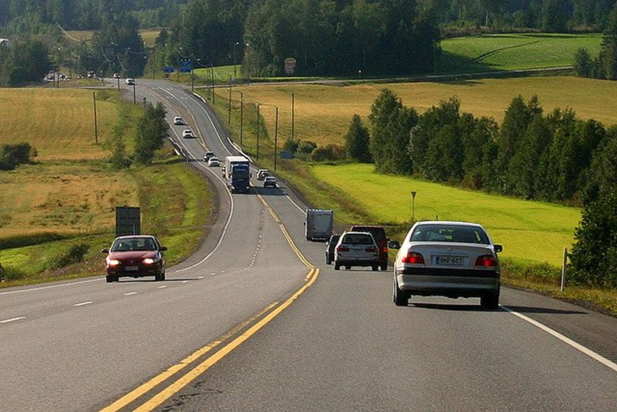 <p>Driving should be done on the <strong>right-hand side</strong> of the road.</p><p></p>