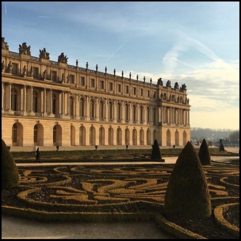 <p>Architect: <span>Jules Hardouin-Mansart</span></p><p>Name: <span>Château de Versailles</span></p><p>Location: </p><p>Year: 1680</p>