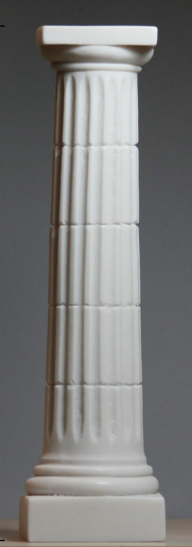 <p>What type of columns are used within the temple?</p>