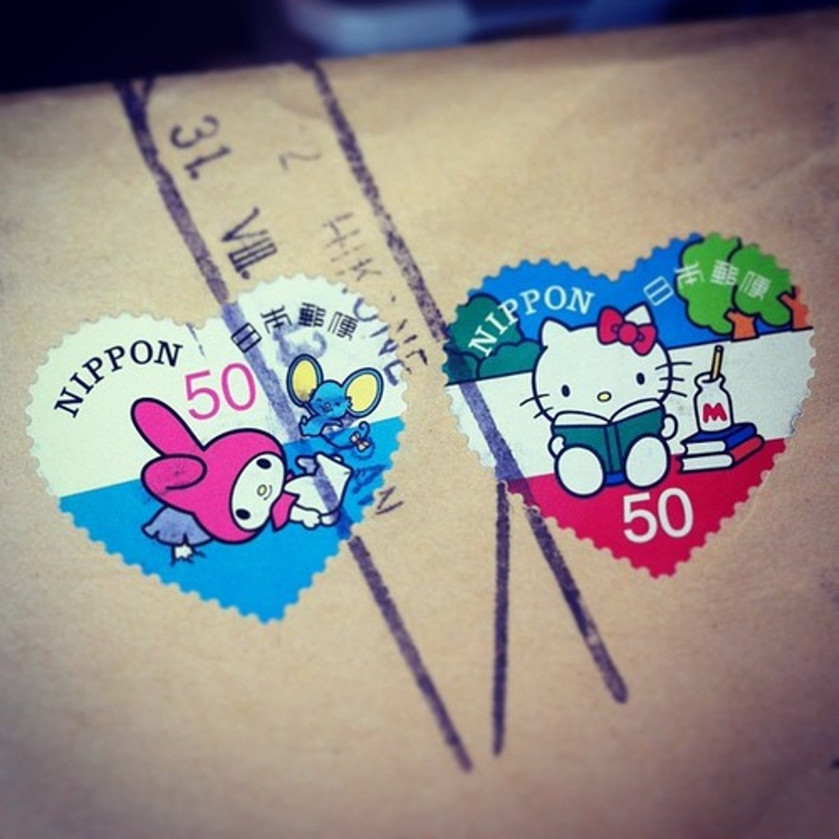 <p>きって</p>